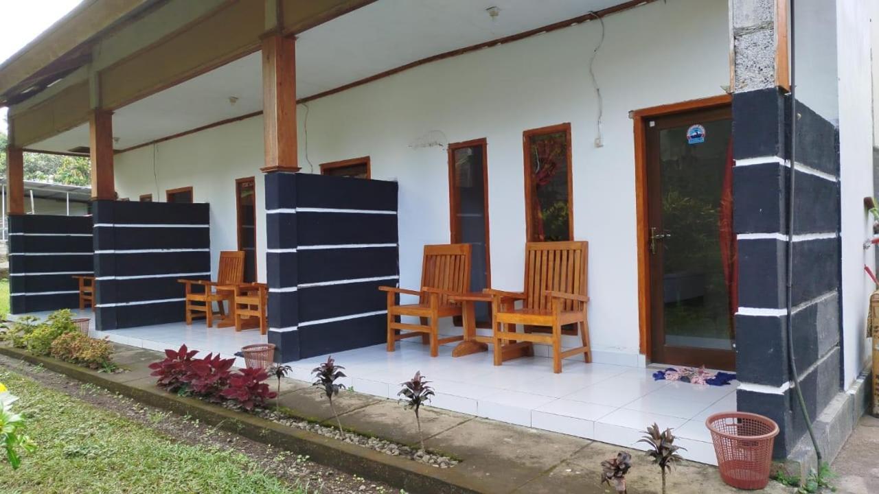 Tatasya Homestay Senaru Exteriör bild