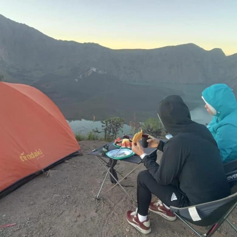 Tatasya Homestay Senaru Exteriör bild
